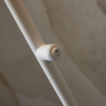 IT'S ABOUT ROMI Stojacia lampa Porto, biela