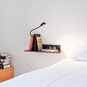 Ingo Maurer Oskar on the Shelf, čierne, vľavo