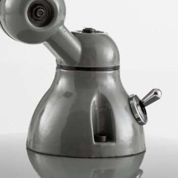 Jieldé Aicler AIC373 stolná lampa, sivá