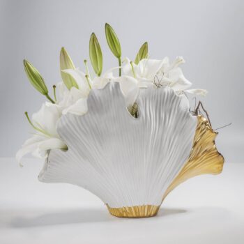 KARE Ginkgo Elegance váza, výška 18 cm, kamenina, biela, zlatá