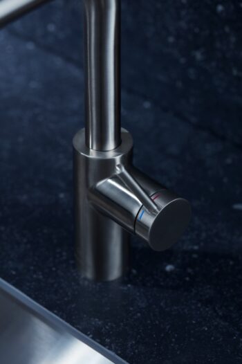 KFA KFA - DUERO BASIC drezová batéria s otočnou vyťahovacou sprchou a prepínaním, INOX 6623-110-22