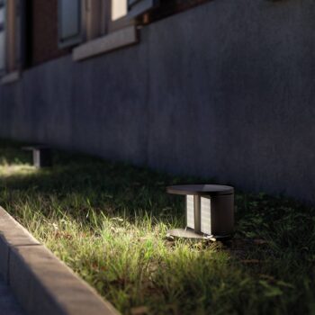 KLEWE LED solárne záhradné svetlo SWING, antracit, Ø 20 cm IP65