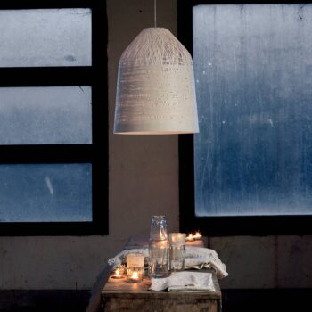 Karman Black Out – biela závesná lampa, 50 cm