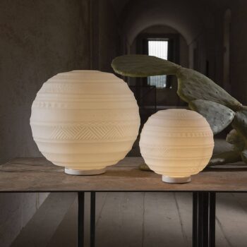 Karman Braille – sklenená stolná lampa, 40 cm