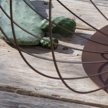 Karman Cell stojaca lampa s klietkou Ø84 cm bronz