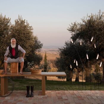 Karman Nilo LED svetlo s hrotom do zeme 118 cm