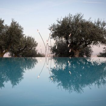 Karman Nilo LED svetlo s hrotom do zeme 118 cm