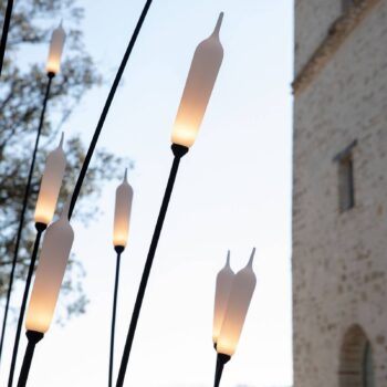 Karman Nilo LED svetlo s hrotom do zeme 150 cm