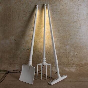 Karman Tobia dizajnérska stojaca LED lampa lopatka