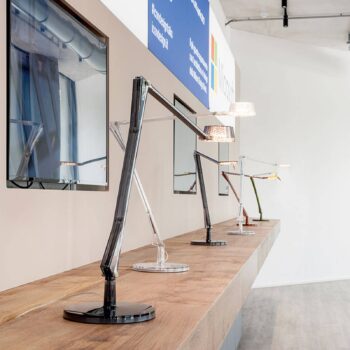 Kartell Aledin Dec – stolná LED lampa, dymová sivá