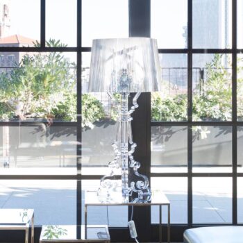 Kartell Bourgie – stolná LED lampa priehľadná