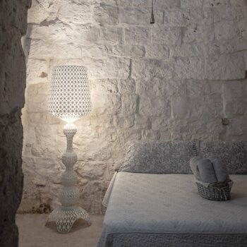 Kartell Kabuki – stojaca LED lampa, biela