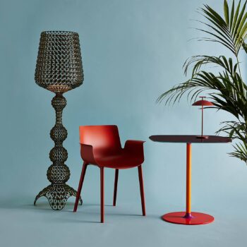 Kartell Kabuki – stojaca LED lampa, čierna