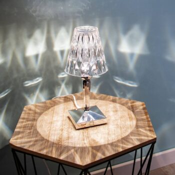 Kartell LED stolová lampa na batérie Batéria, 30 cm, chrómová farba, IP54