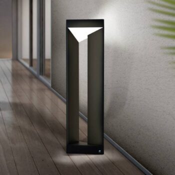 LED chodníková lampa Nembro IP54, odliatok hliník