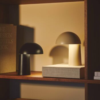 LED dobíjacia stolová lampa Faye Prenosná, béžová, stmievateľná, USB