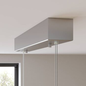 LED drevená závesná lampa Karinja, prírodná