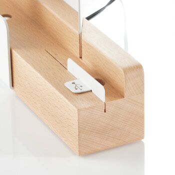 LED lampa Luxi s integrovanou nabíjacou stanicou