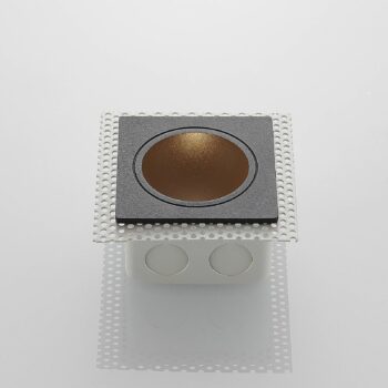LED nástenné svietidlo Pordis, IP65, hranaté