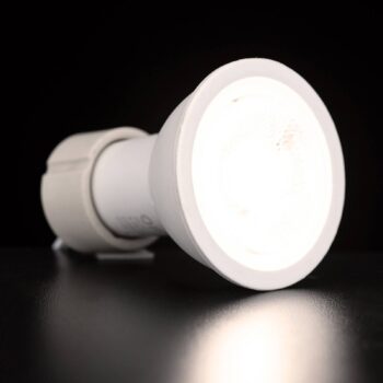 LED reflektor GU10 5 W 38° 2 700 K