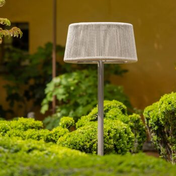 LED solárna stojacia lampa Rop&Strip, výškovo nastaviteľná, 500 lm