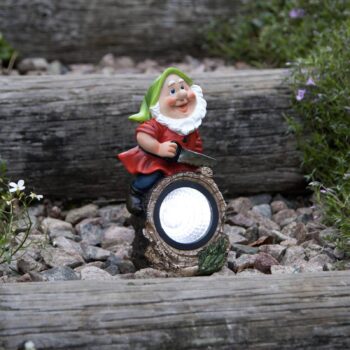 LED solárne svetlo Gnomy farebný/červený plastový 21 cm drevorubač