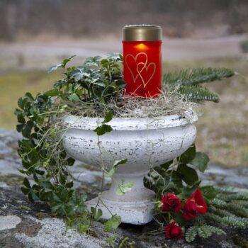 LED solárne zemné svetlo Hearty, červené/zlaté, 12 cm plast