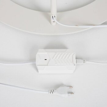 LED stojacia lampa Lindby Danua, biela, kov, výška 200 cm
