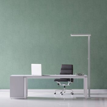 LED stojacia lampa MAULjaval, strieborná farba, 196 cm, stmievateľné
