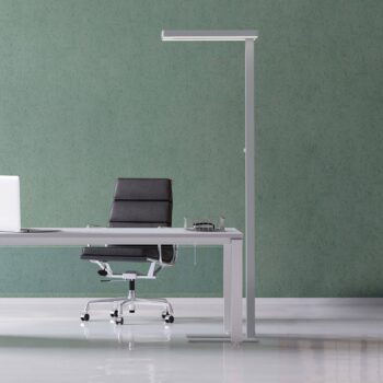 LED stojacia lampa MAULjaval, strieborná farba, 196 cm, stmievateľné