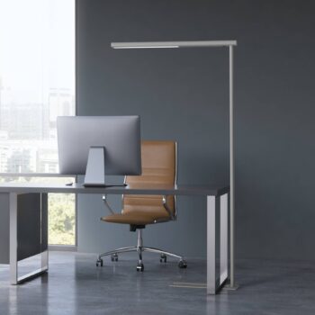LED stojacia lampa MAULjet, strieborná farba, výška 195 cm