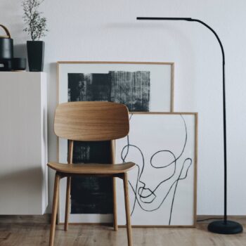 LED stojacia lampa MAULpirro, čierna, 126 cm, stmievateľné