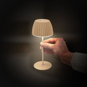 LED stolová lampa Brilo unplugged Riffle, 20 cm, béžová