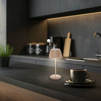 LED stolová lampa Brilo unplugged Riffle, 20 cm, béžová