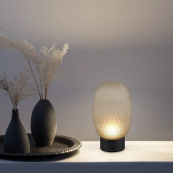 LED stolová lampa Facette, zelená, USB, sklo,