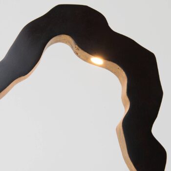 LED stolová lampa Infernale, originálny dizajn