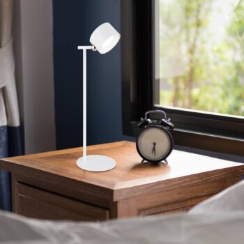 LED stolová lampa Jorje CCT 4 v 1 biela