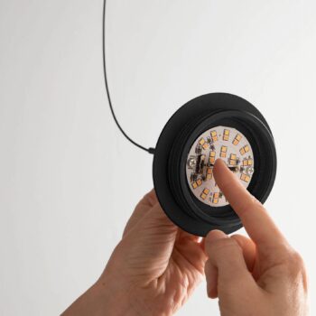 LED závesné svietidlo Noa, jantárové, sklo, Ø 25 cm, CCT, stmievateľné