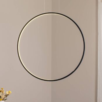 LED závesné svietidlo Saturno vertikálne, čierne, Ø 80 cm, kov