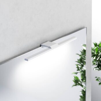 LED zrkadlové svetlo Triga, IP44, biele, 40 cm, 4 000 K