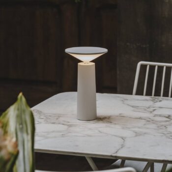 LEDS-C4 LED dobíjacia stolová lampa Cocktail, biela, výška 21,5 cm