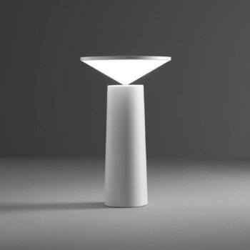 LEDS-C4 LED dobíjacia stolová lampa Cocktail, biela, výška 21,5 cm
