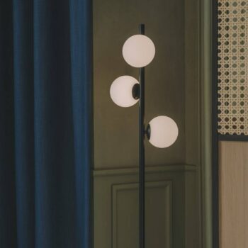 LEDS-C4 LED stojacia lampa Perlina, výška 170 cm, čierna, oceľ
