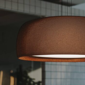 LEDS-C4 LED závesné svietidlo Gong, hnedé, stmievateľné, textil, oceľ