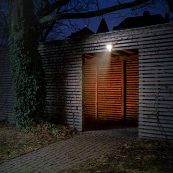 LEDVANCE Endura Pro Flood Sensor LED Spot 15W sivá