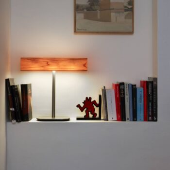 LZF I-Club stolová LED lampa, stmievač, čerešňa