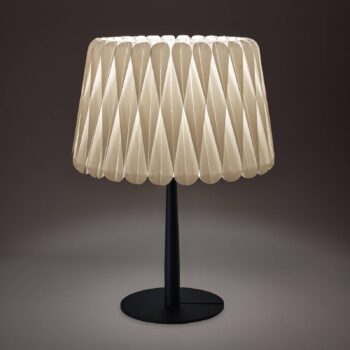 LZF Lola Medium stolová lampa, čierna/slonovinová