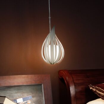 LZF Raindrop medium závesná lampa, slonovina