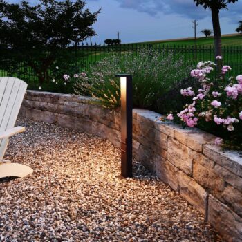Lerna LED svetlo na chodník, výška 100 cm, CCT, sivé, zásuvky