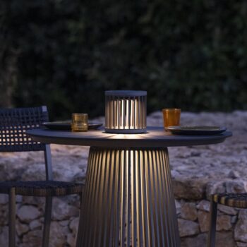 Les Jardins LED solárna stolová lampa Halo, sivá, hliník/granit